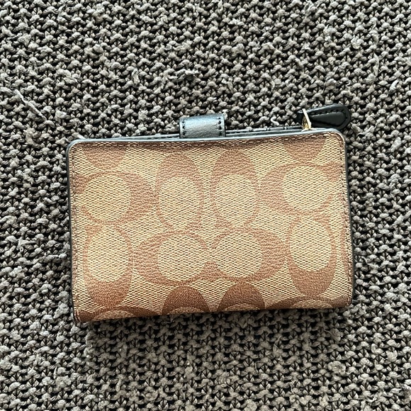 Coach Wallet - Picture 2 of 5